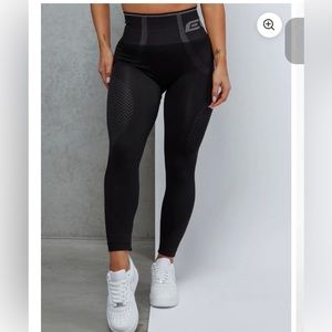 ECHT ARISE RETURN LEGGINGS Black Size S